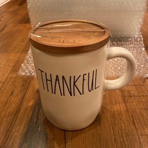 Rae Dunn thankful cellar mug with maple leaf